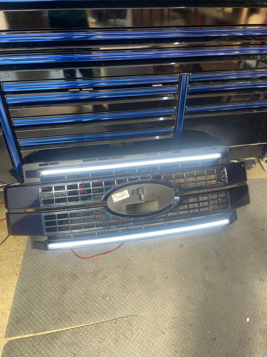 2017 - 2019 F250/F350 SE1 LED Grille Replacement 2017 - 2019 F250/F350 SE1 LED Grille Replacement