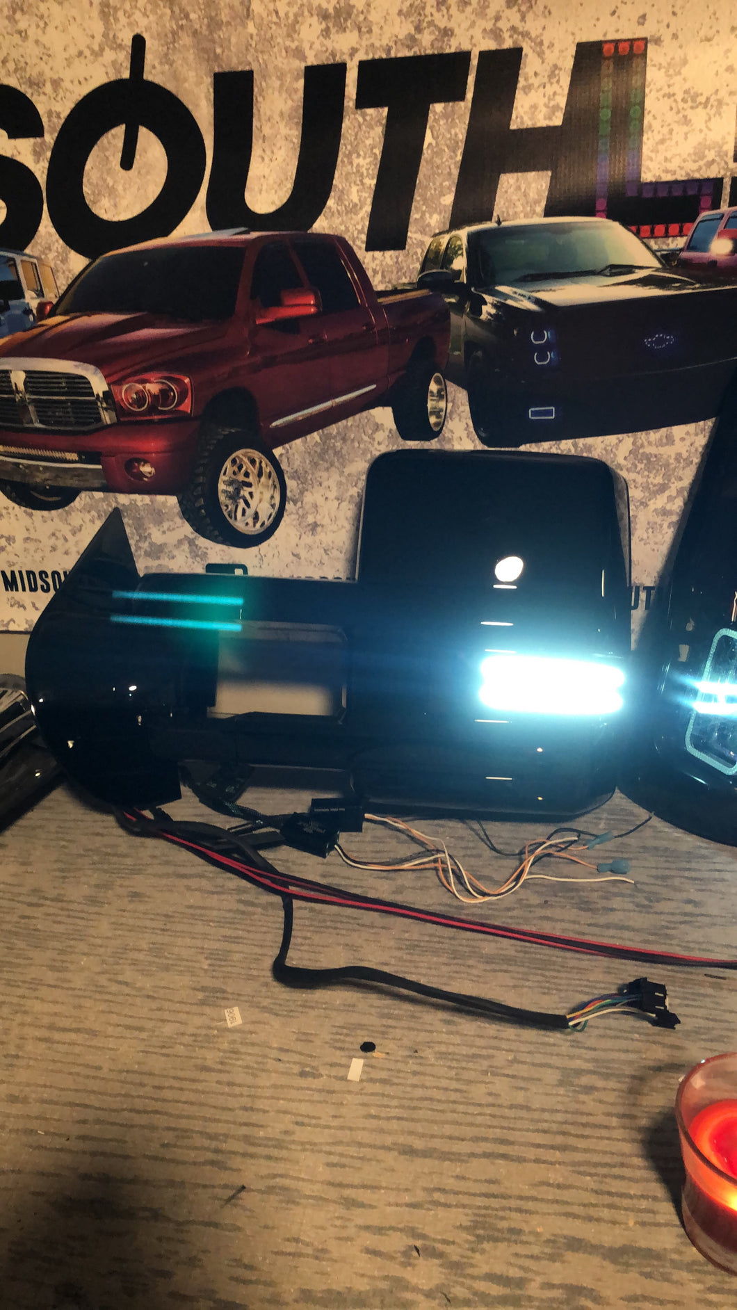 thumbnail image 2 of Pair Of AM Autoparts Power Folding Tow Mirrors For Chevy GMC – Heated, Signal, Spotlights, Textured Black 2 of 3